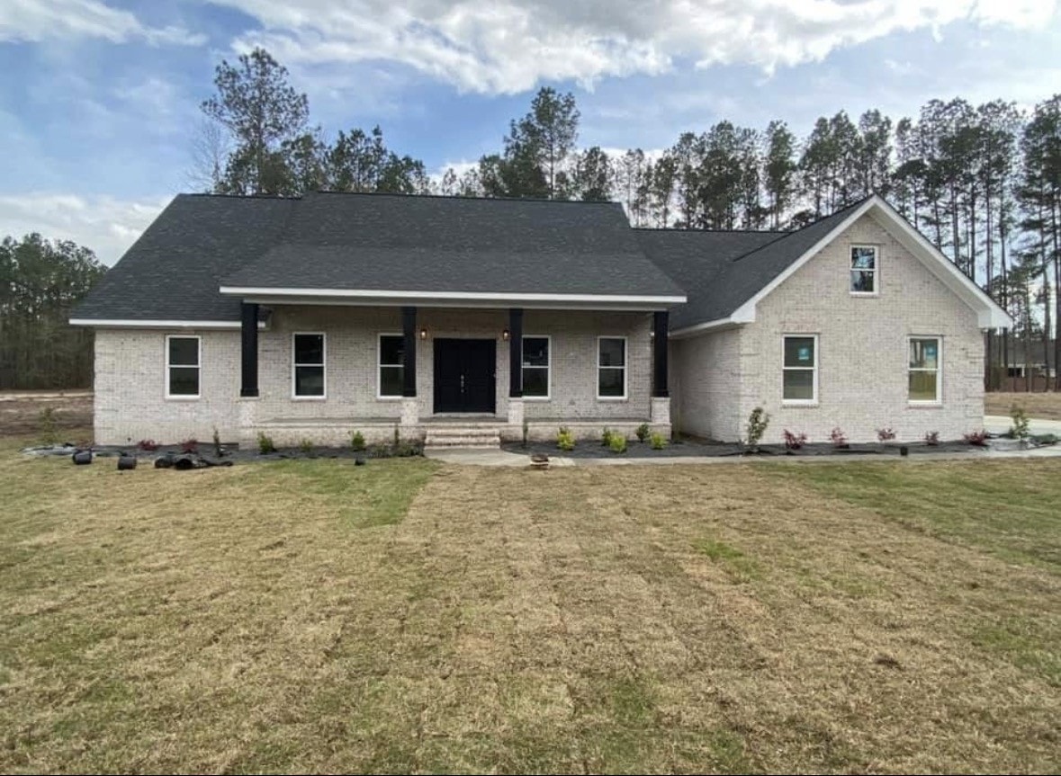 White Brick Modern Ranch, a residential builds project in South Carolina